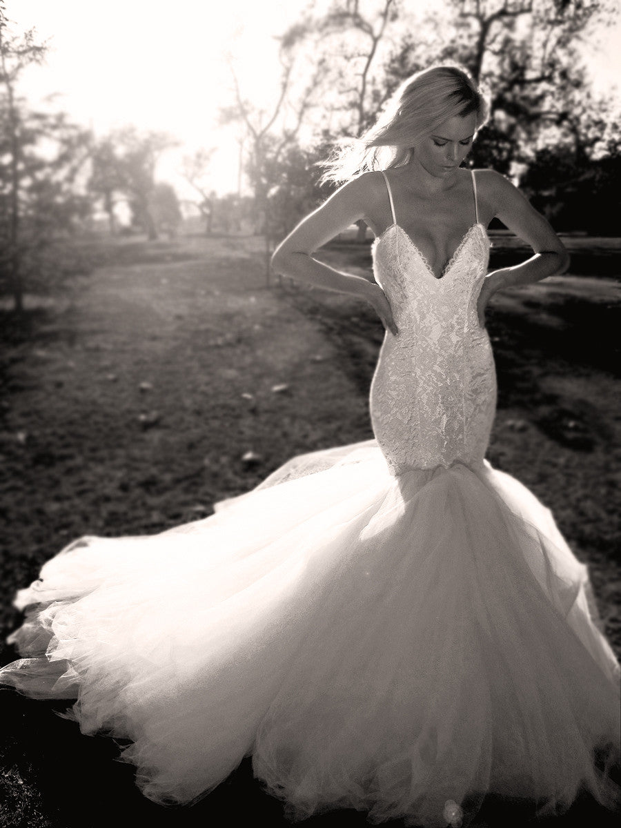 SAMPLE SALE: Jasmine with Detachable Train