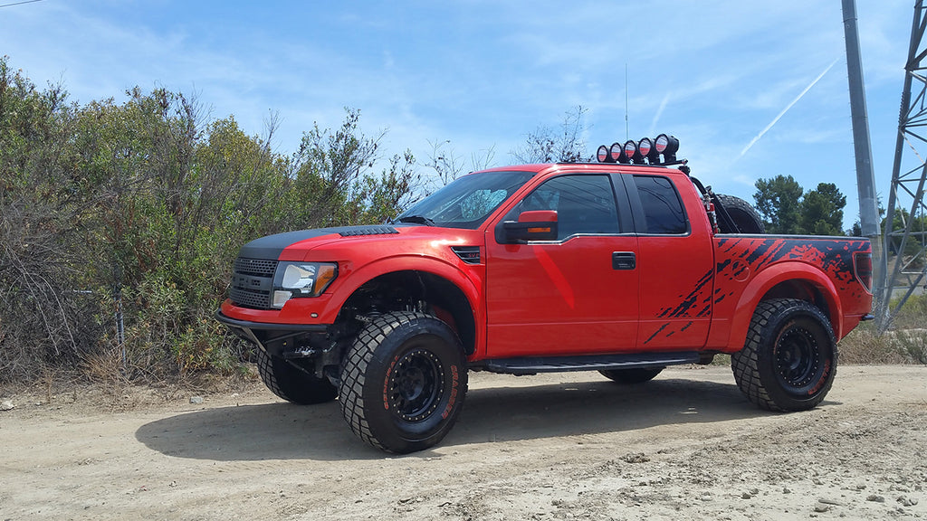 John Lucasey's Gen 1 Raptor with SVC Offroad parts