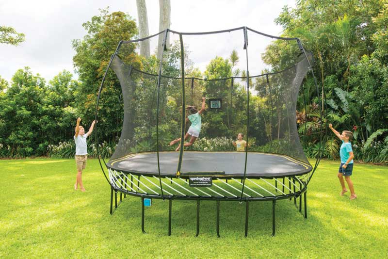Children playing on Springfree trampoline
