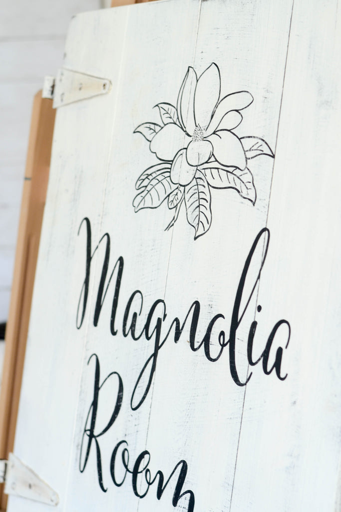 Magnolia Room Sign