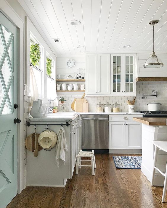 cottage kitchen