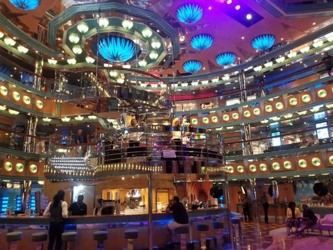 carnival-magic-lobby