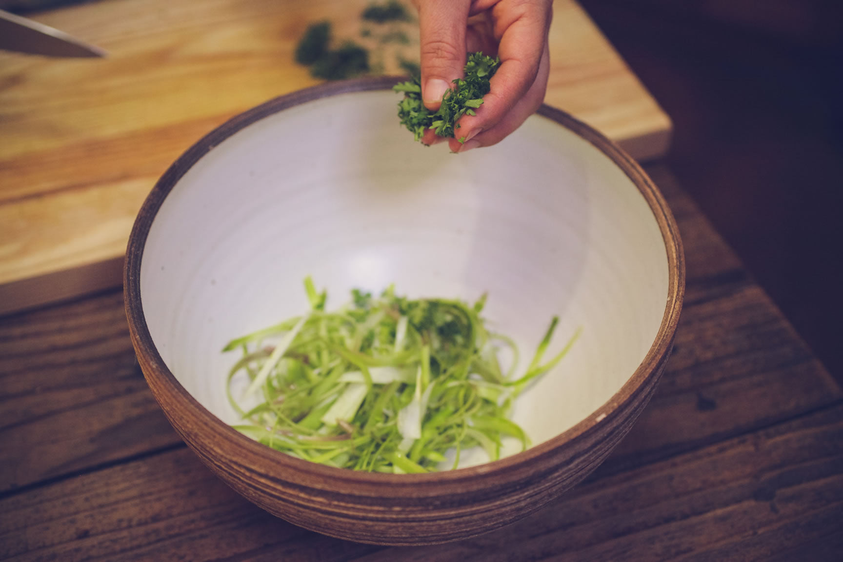 chop parsley