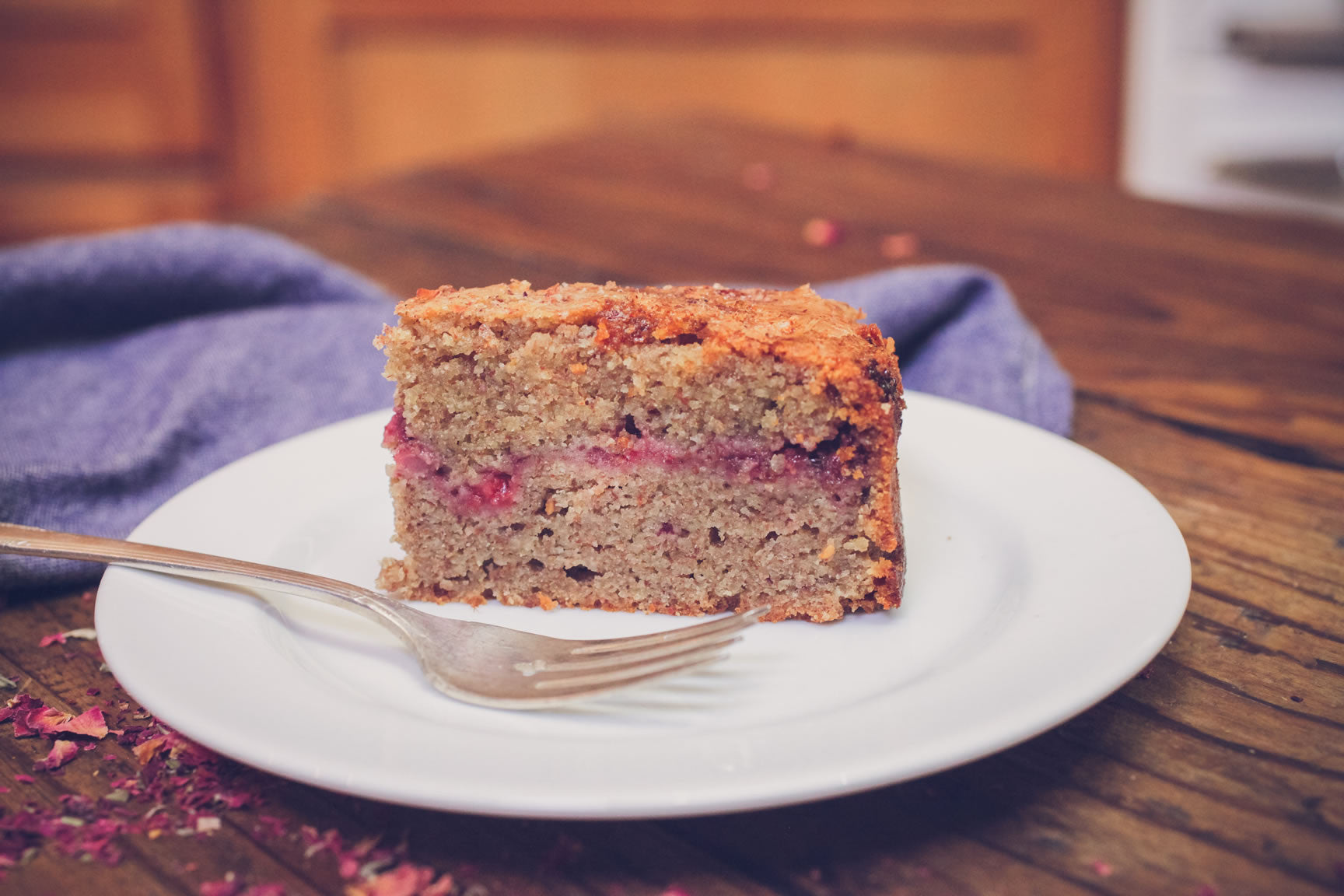 berry rye rose cake