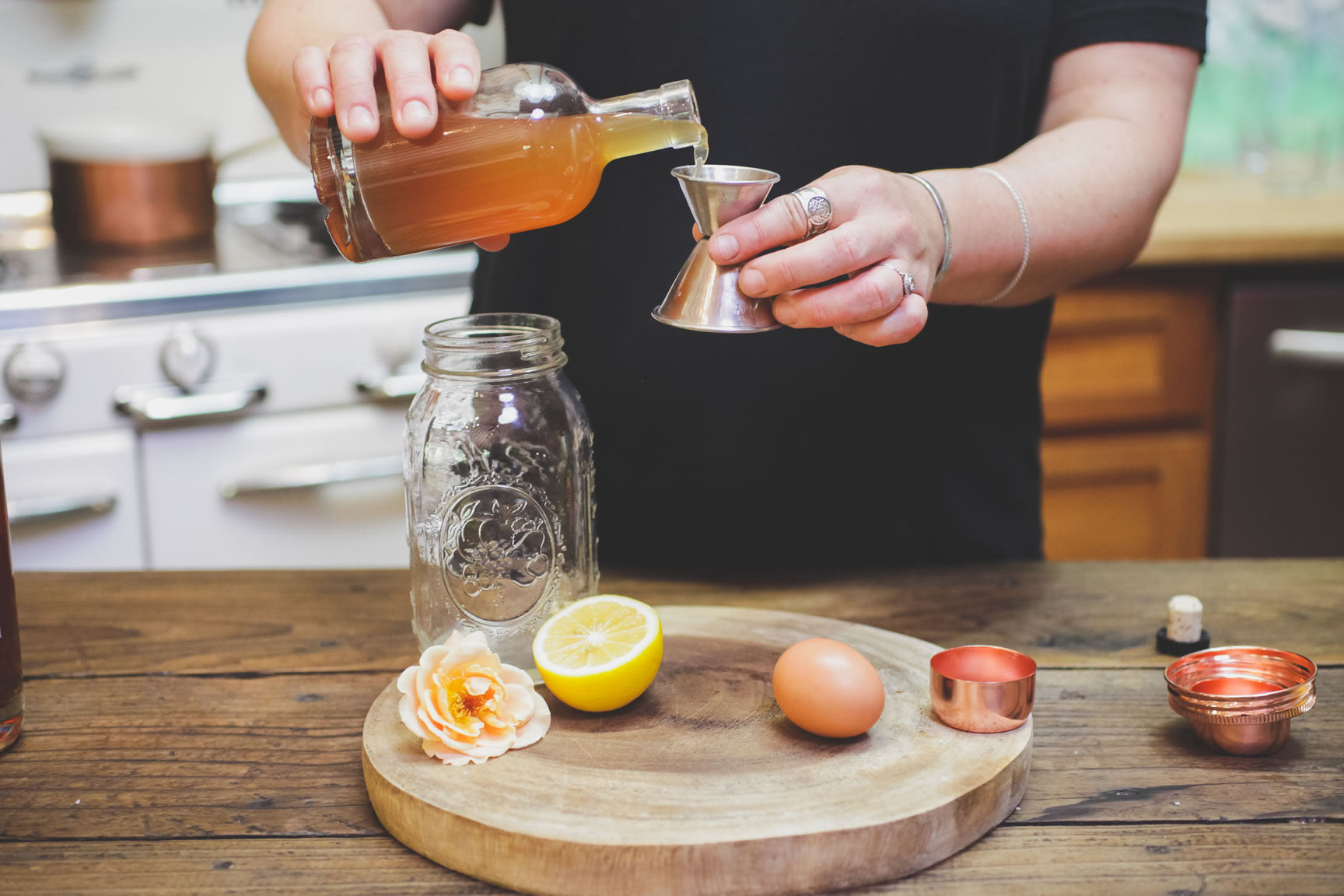 measure tonic syrup