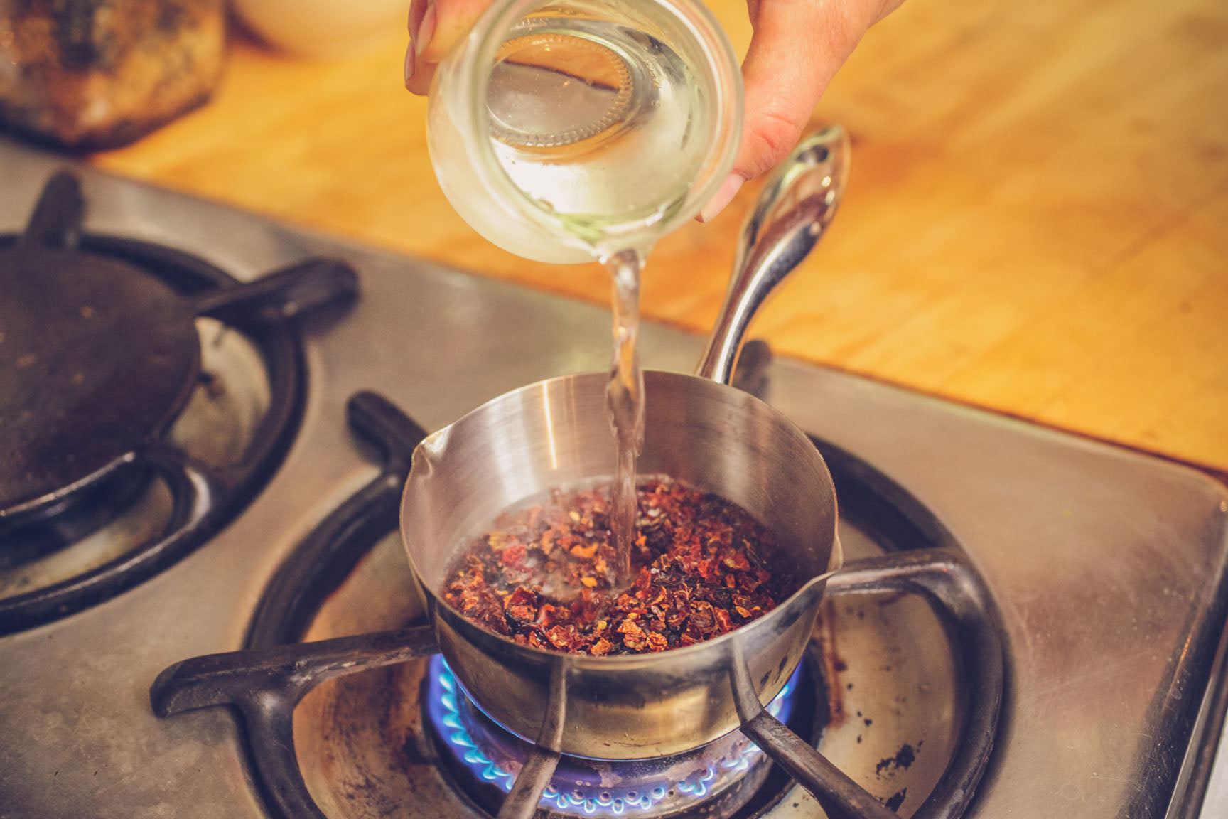 bring to a boil in a saucepan
