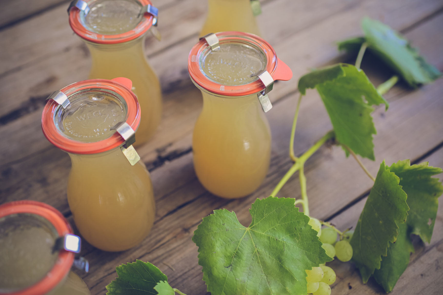 canning homemade grape juice