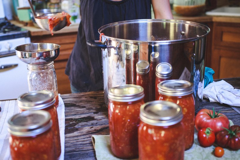 tomato canning tips - homestead knowledge