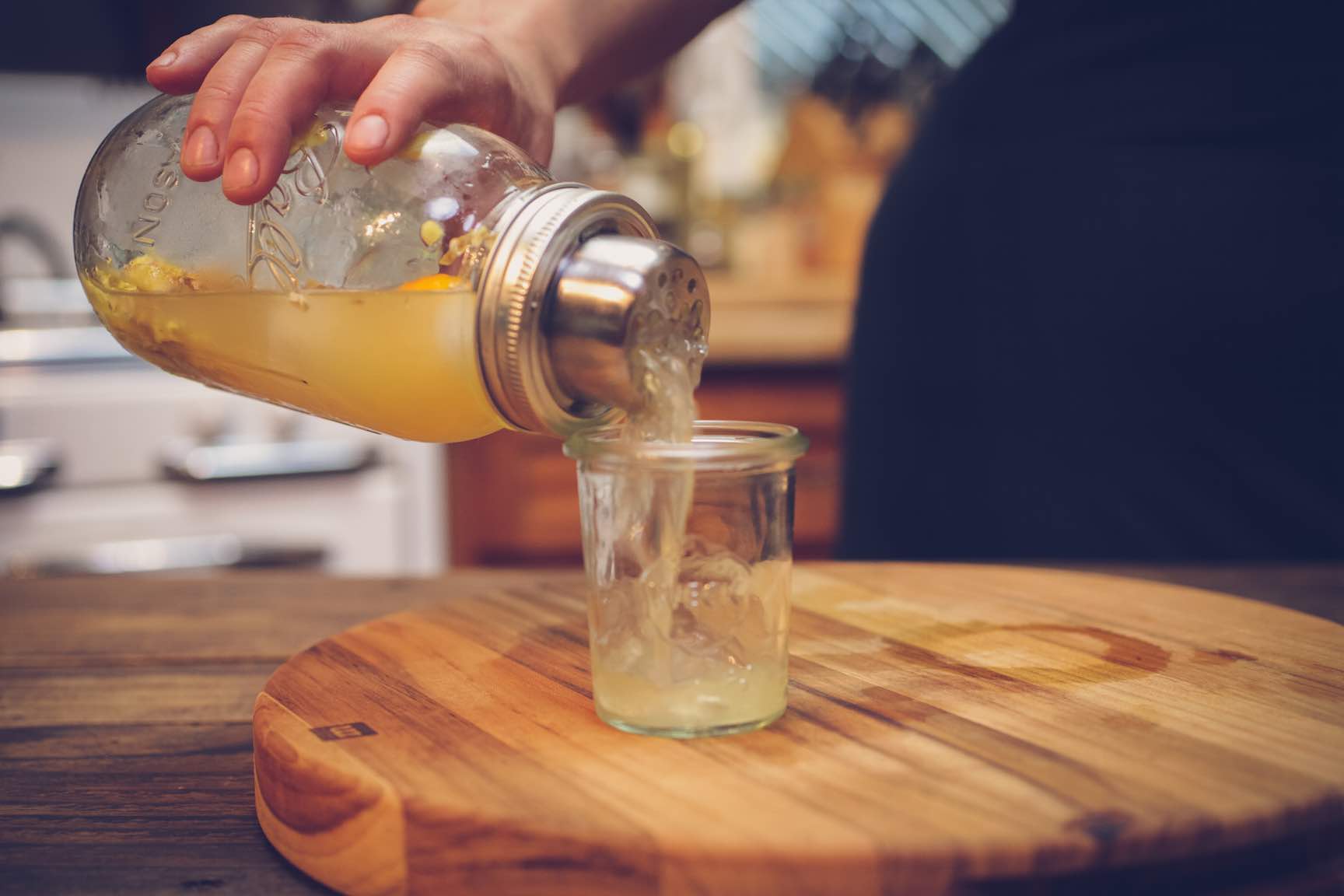 kombucha cocktail with ginger and lemon