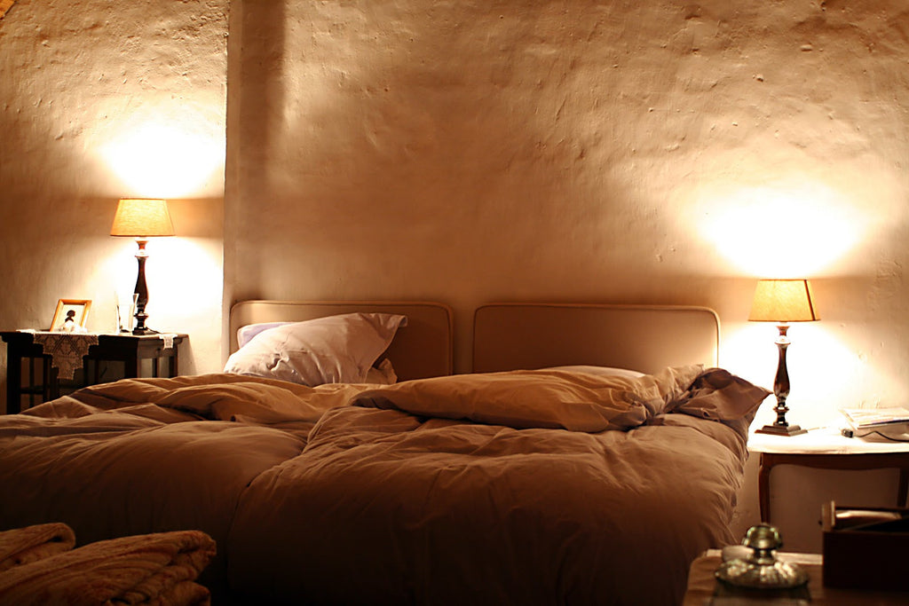 ilumi caramel colored bedroom