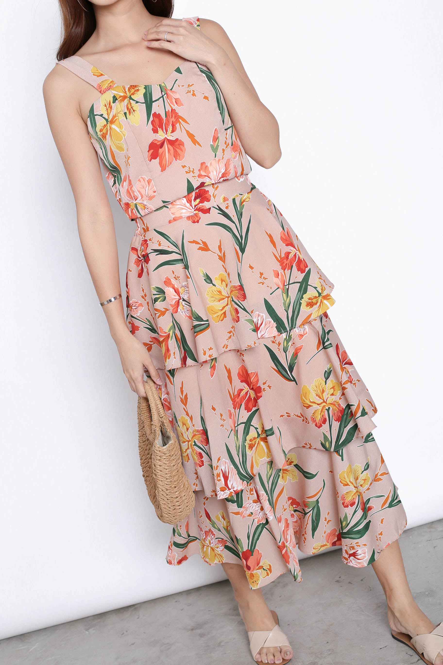 GARDEN OF EDEN 2 PC SET IN TAUPE