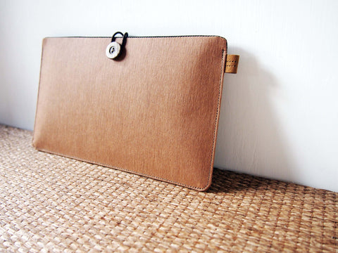 Tablet or Laptop Sleeve in Regenerated Leather Paper (customizable 11" to 15")