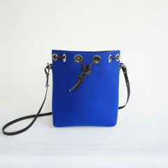 bucket bag, felt bag, zipperbag, blue, studiorowold, rowold, emmer tas, vilt tas, blauw, openview