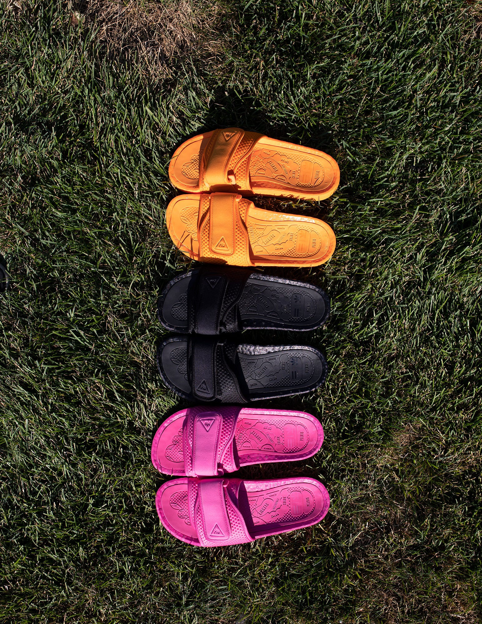 adidas pharrell williams hu slides