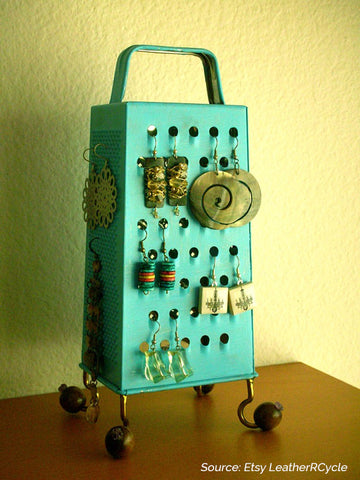 DIY cheese grater jewelry stand - 5 Creative Upcycling DIY Ideas to Style your Home Sustainably