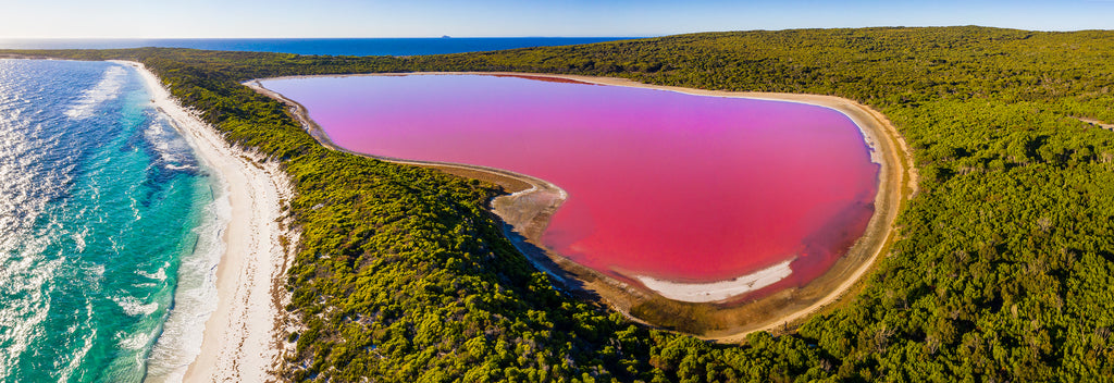 Panorama of Lake Hillier, Middle Island, Western Australia