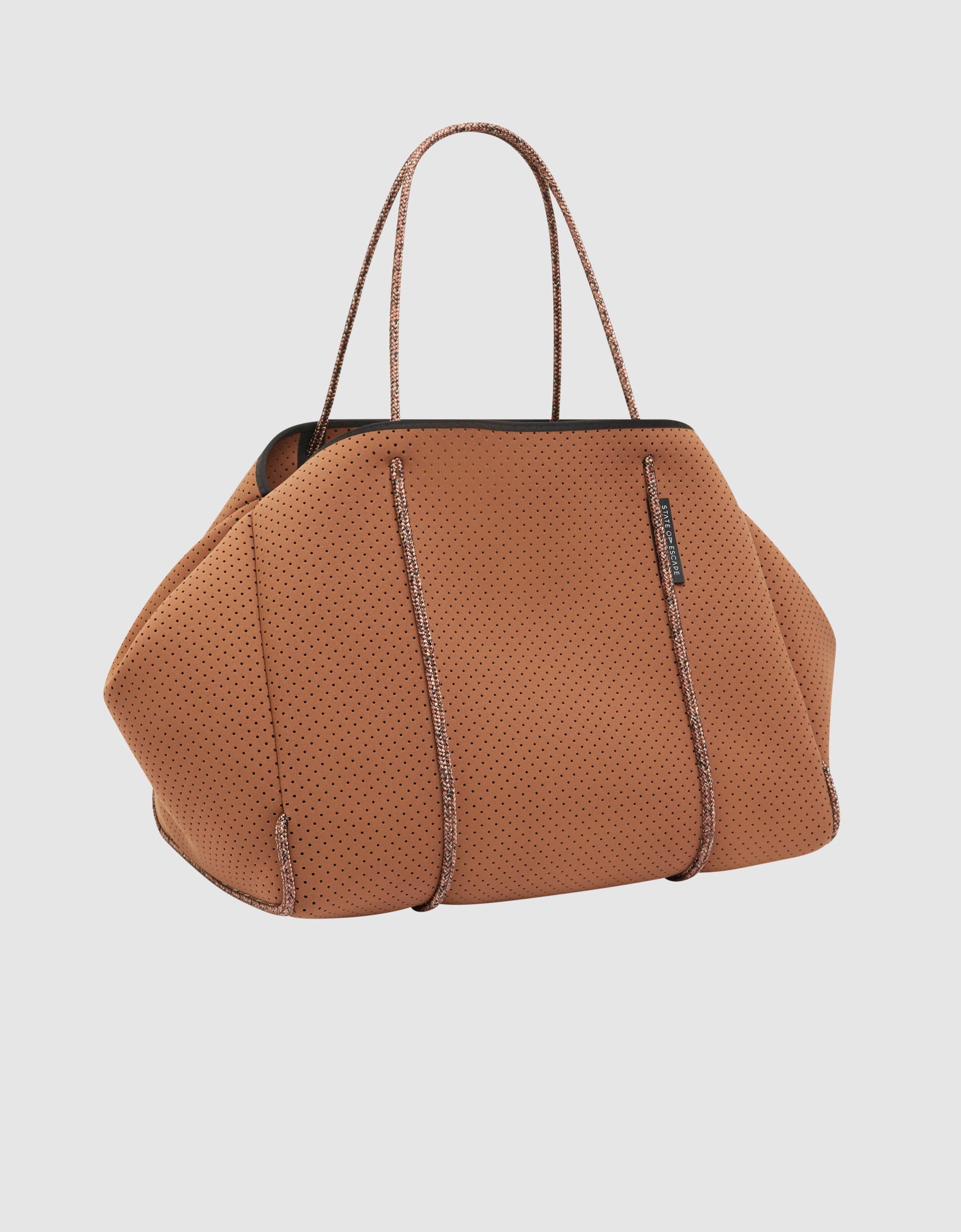 Escape™ tote in saddle