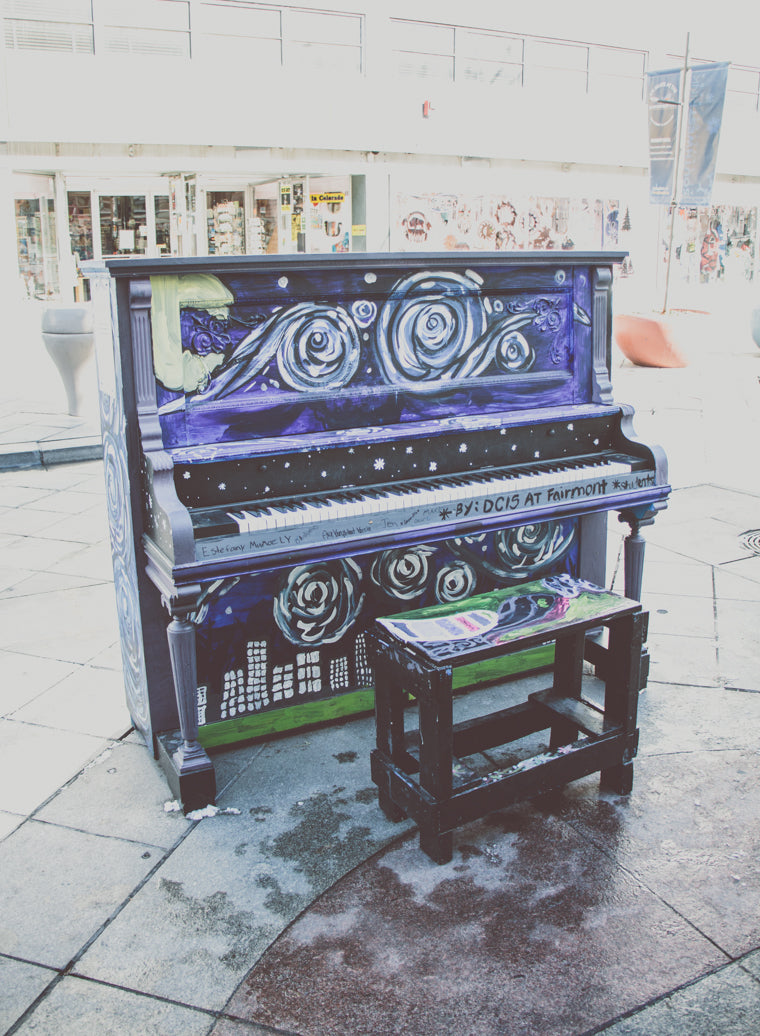 Photo of piano painted with Starry Nights