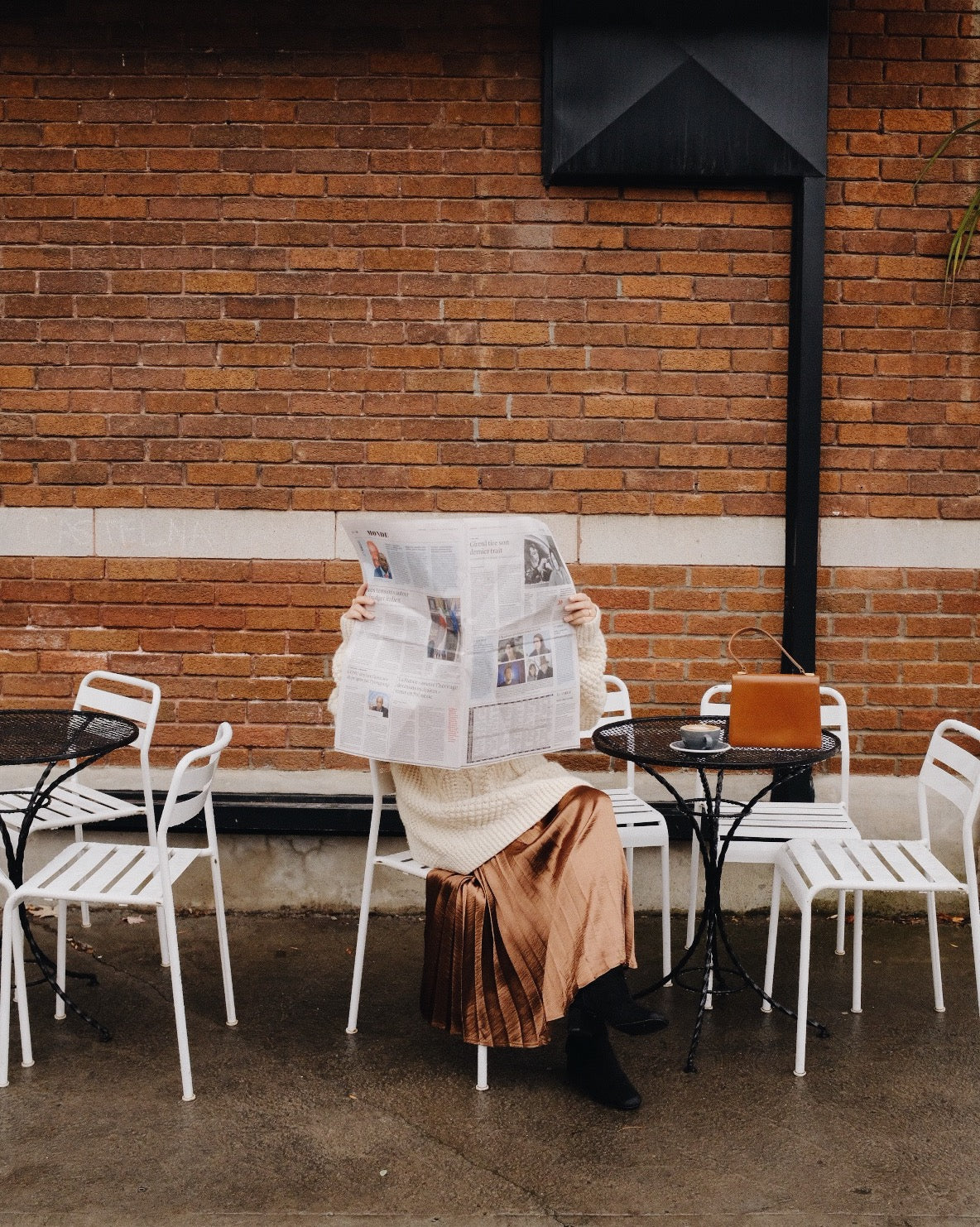 nada nour el hak reading on a coffee shop journal by mimi and august