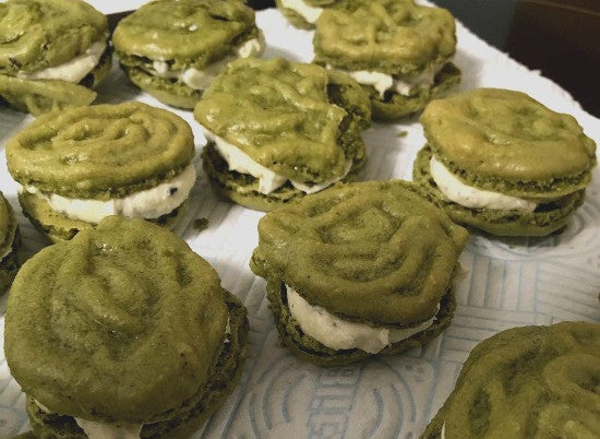 Green Tea Matcha Macarons filled with Black Sesame buttercream are the perfect combination for you to enjoy 