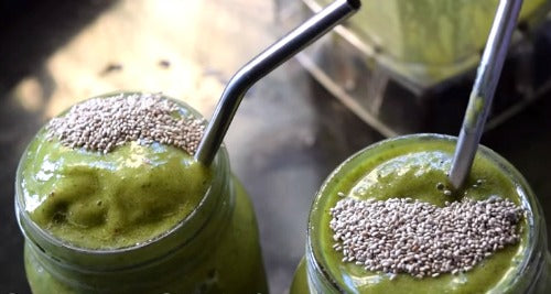 Matcha Mango Banana Smoothie topped with chia seeds, vegan raw recipe