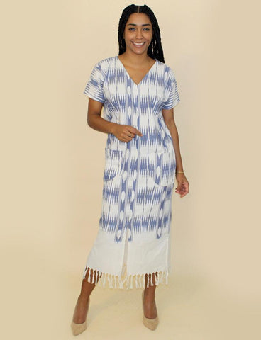 This full-length, flowy, bohemian Neoma Blue Kaftan from Passion Lilie makes for a great music festival outfit.