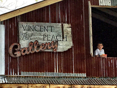 Vincent Peach Round Top Gallery