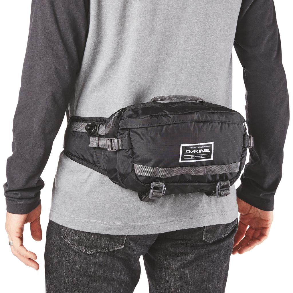 dakine 2l hip pack