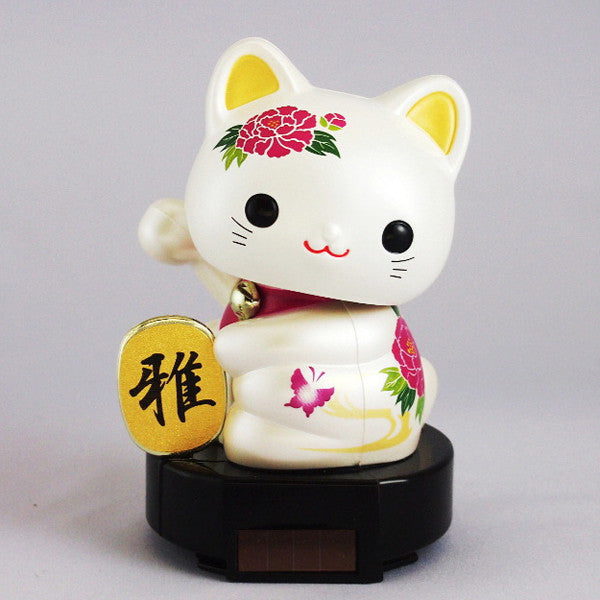 maneki neko solar powered