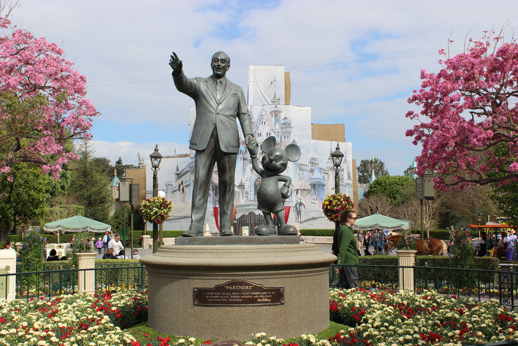 Statue of Walt Disney and Mickey Mouse at Disneyland