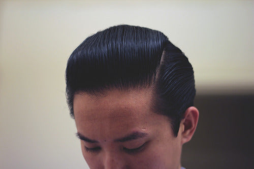 How to style a pompadour - Step 15