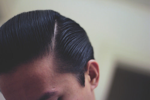 How to style a pompadour - Step 14.1