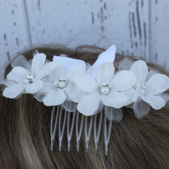 White Flower Bridal Comb with Pearl and Rhinestone Center/ Bride/ Wedd –  Christy Marie's
