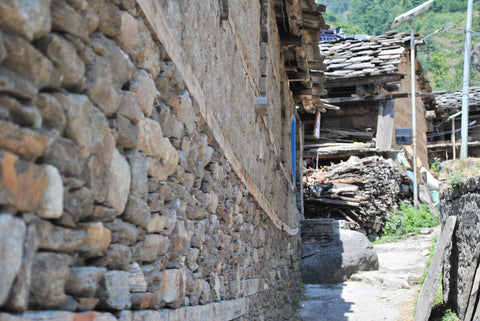 Stone & Wood Architecture, Himalayan hut