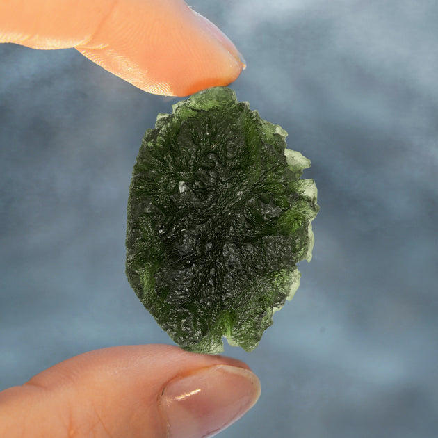 Deep Green Genuine Moldavite 15.4g – Designs