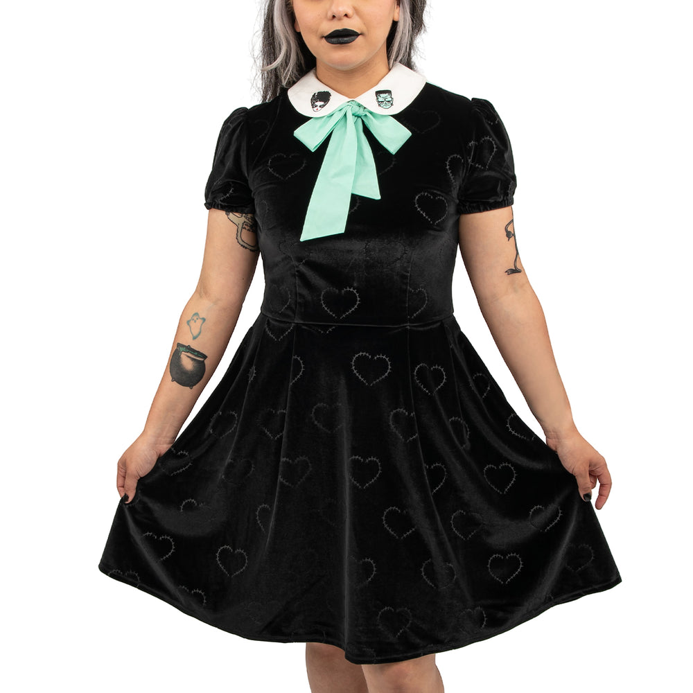 Universal Monsters Bride of Frankenstein Stitch Shoppe "Alicia" Dress Closeup Front Model View-zoom