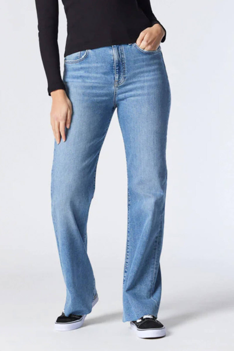 Victoria Wide Leg Jeans