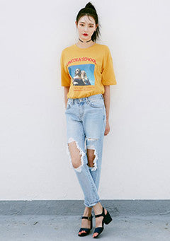Cutting Destroyed Denim Pants