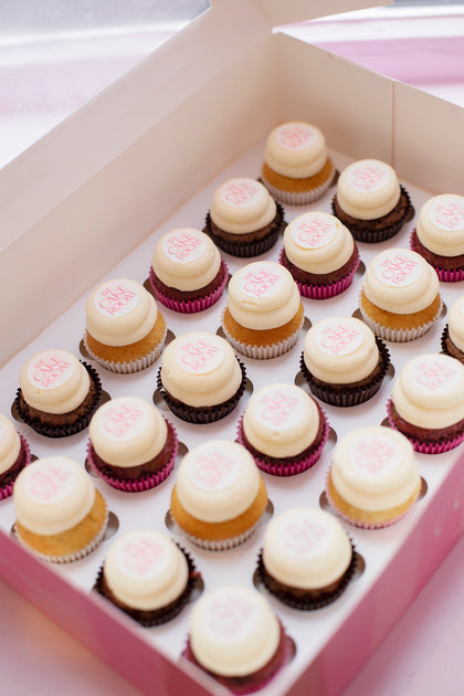 Pastel Branded MINI Cupcakes met logo - Cupcakes met eetbaar logo – The Cake Room