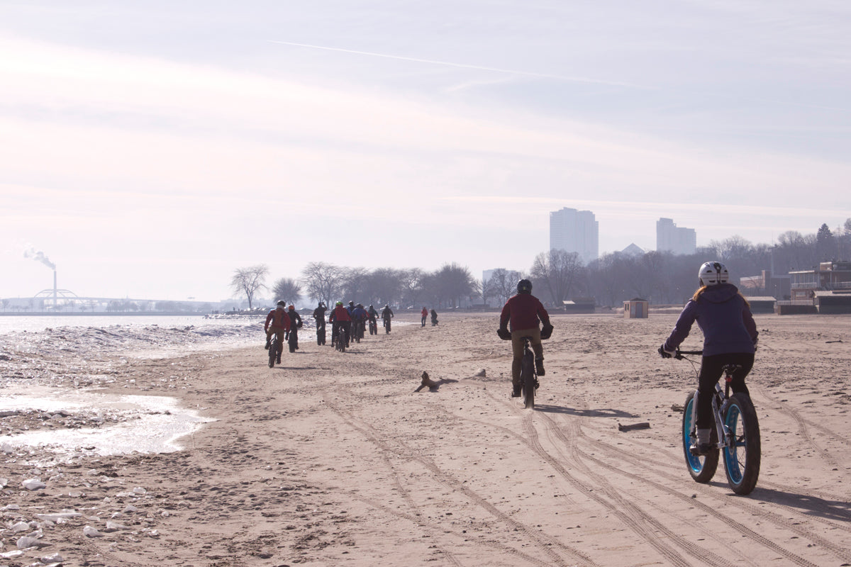 Fyxation fat bike group ride. Fat biking Bradford Beach in Milwaukee