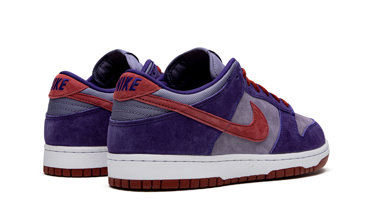 plum nike sb dunk