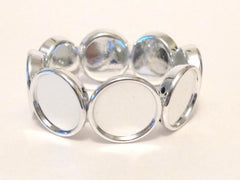 Round bezel stretchy bracelet