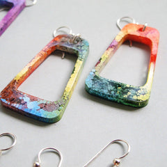 Colorful resin petri earrings