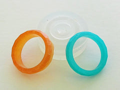 Silicone faceted band ring mold