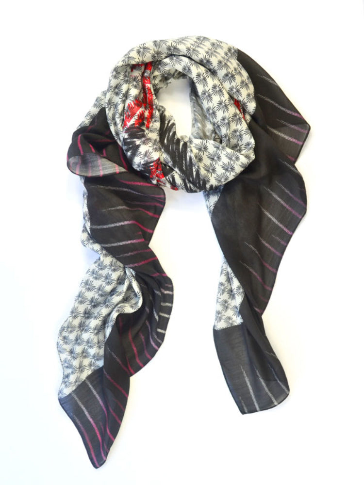 Black and white scarf