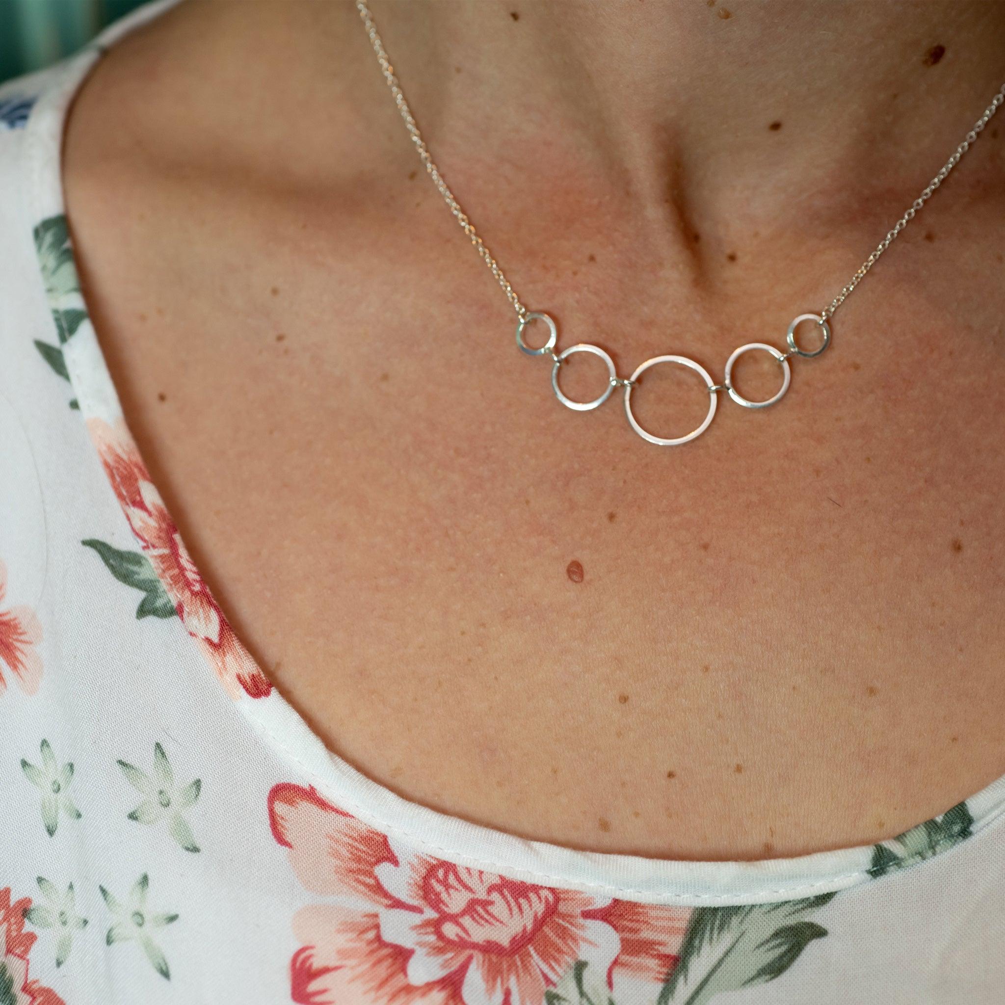 four circle necklace