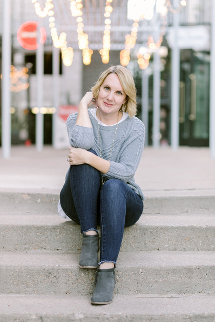 A portrait image of Holly Reisem Hanna, founder of the Work at Home Woman Blog