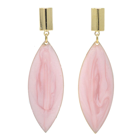 MODERN-EARRINGS-WITH-PINK-STONE-VENEER-Best-Fashion-Jewellery-to-Pair-Up-with-Your-Resort-Wear
