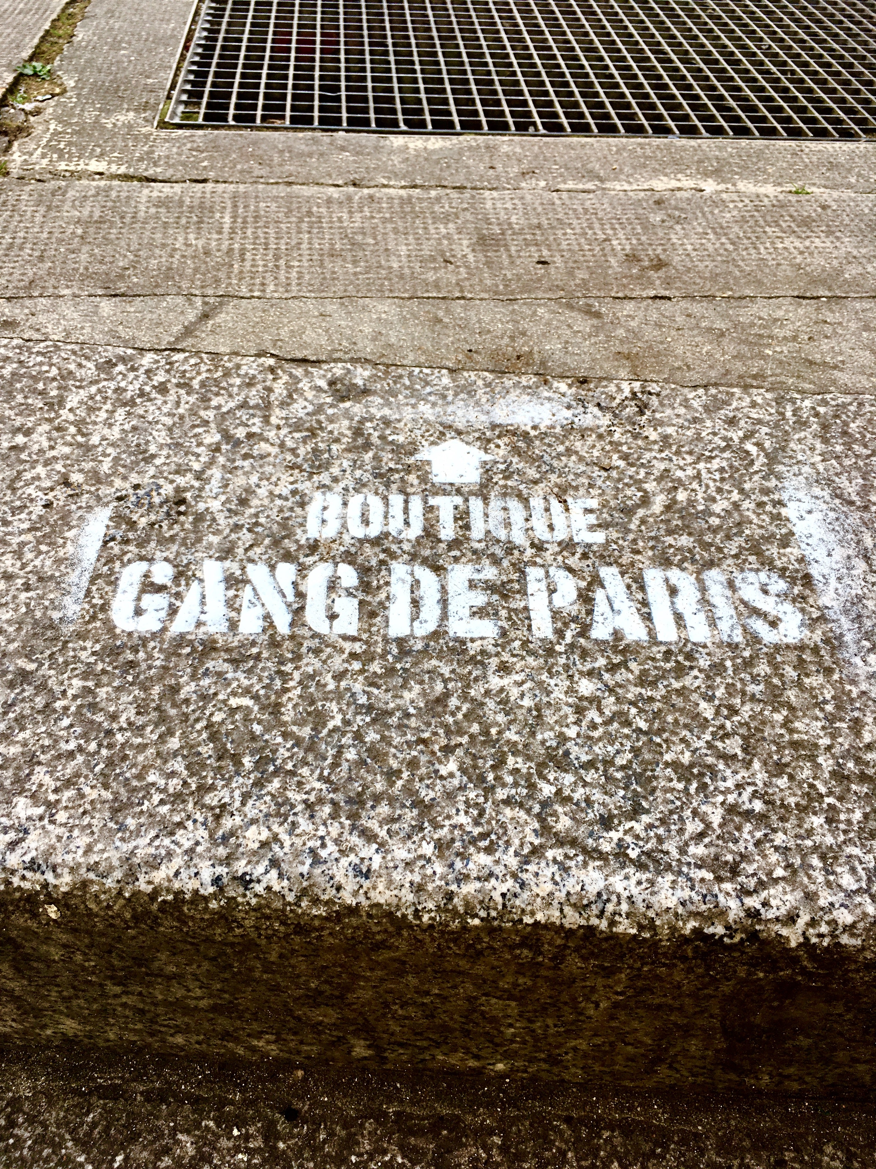 Guerilla-marketing-Gang-de-Paris