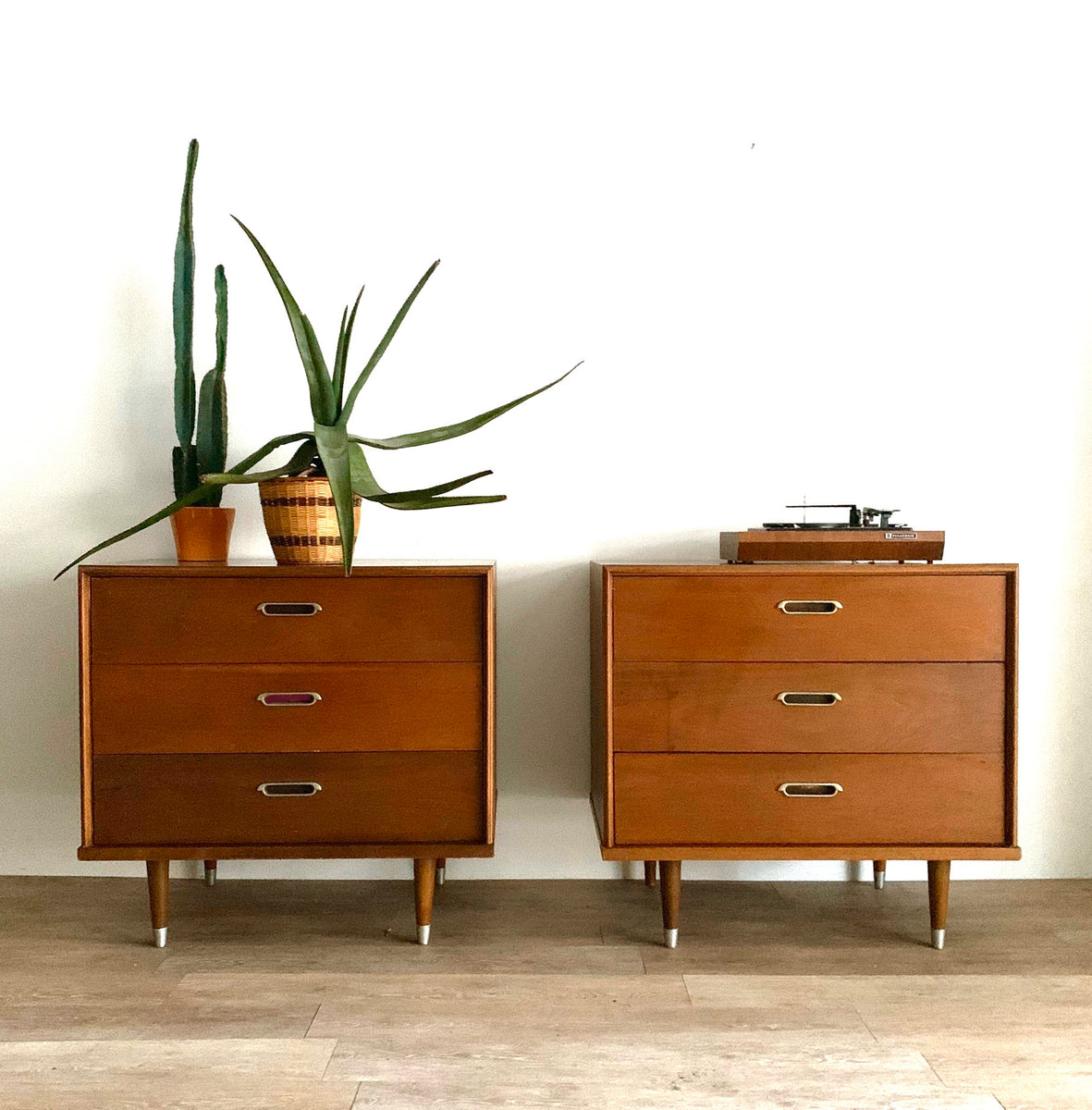 Three Drawer Mid Century Dresser Home And Closet Vintage